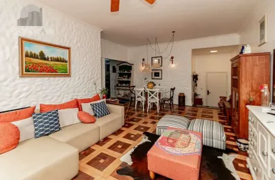 Apartamento à venda no centro histórico com 145 m² e 3 dormitórios/quartos disponíveis