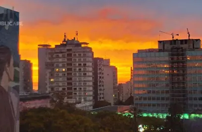 Apartamento à venda no centro histórico com 2 dormitórios e 50 m² de área útil