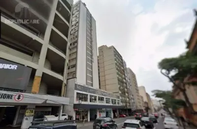 Apartamento à venda no centro histórico com 1 dormitório e 45 m² de área útil.