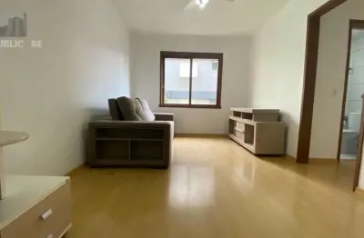 Apartamento à venda no centro histórico com 42 m² e 1 dormitório/quarto disponíveis.