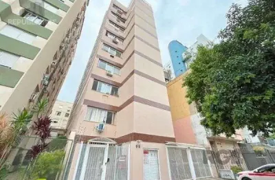 Apartamento à venda no centro histórico com 32 m² e 1 dormitório/quarto.