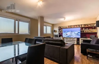 Apartamento à venda no centro histórico com 118 m² e 3 dormitórios/quartos disponíveis.