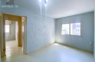 Apartamento para alugar no centro histórico com 64 m² e 2 dormitórios/quartos.