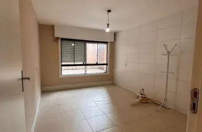 Apartamento à venda na praia de belas com área de 45 m² e 1 dormitório/quarto.