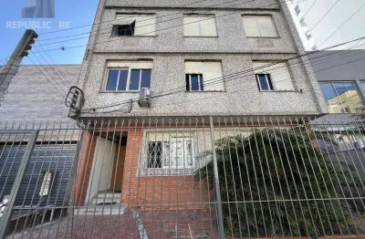 Apartamento à venda no bairro farroupilha com 65 m² e 2 dormitórios/quartos disponíveis.