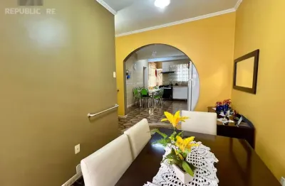 Apartamento à venda no centro histórico com 3 dormitórios/quartos e 107 m².