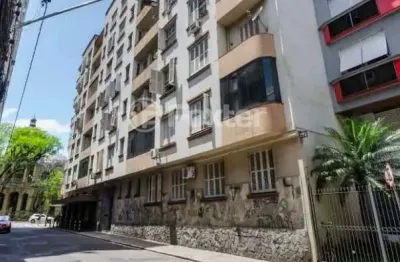 Apartamento à venda no centro histórico com 80 m² e 2 dormitórios/quartos.