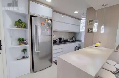 Apartamento à venda no centro com 87 m² e 3 dormitórios/quartos disponíveis.