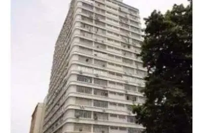 Escritório à venda no centro histórico com área útil de 51 m² disponível agora!