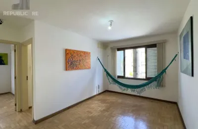 Apartamento à venda no bairro menino deus com 65 m² e 2 dormitórios/quartos disponíveis.