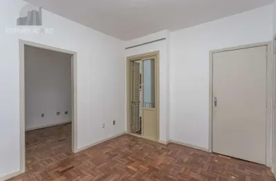 Apartamento à venda no menino deus com 35 m² e 1 dormitório/quarto disponível.