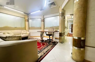 Escritório à venda no Centro Histórico com 125 m² de área útil disponível.