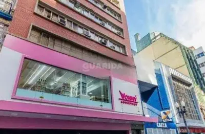 Escritório à venda no centro histórico com área de 48 m² em ótima localização.