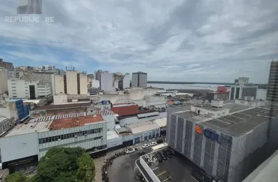 Escritório à venda no centro histórico com área de 121 m² disponível para negociação