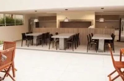 Apartamento à venda no bairro azenha com 50 m² e 2 dormitórios/quartos disponíveis.