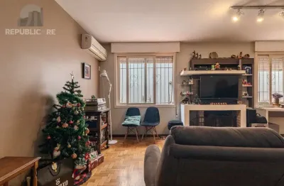 Apartamento à venda no bairro Moinhos de Vento com 110 m² e 3 dormitórios/quartos.