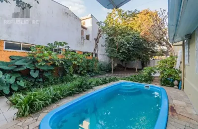 Casa residencial à venda no bairro navegantes com área útil de 307 m² e 3 quartos