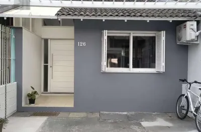 Casa residencial à venda no bairro hípica com 79 m² e 2 dormitórios/quartos.