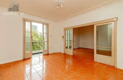 Apartamento à venda no centro histórico com 151m² e 3 dormitórios/quartos disponíveis