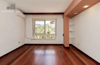 Apartamento cobertura à venda no bairro Bom Fim com 124 m² e 1 dormitório/quarto