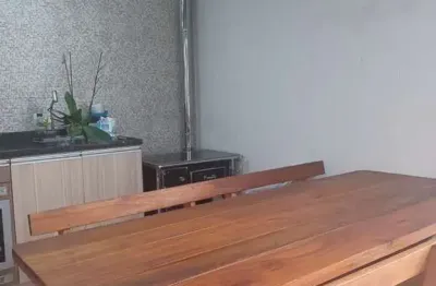 Casa residencial à venda no bairro guarujá com 200 m² e 3 dormitórios/quartos.