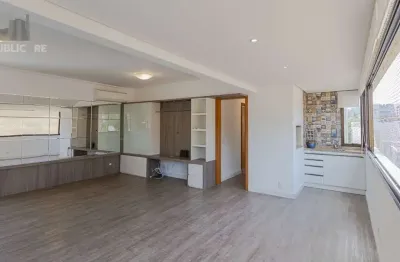 Apartamento à venda no bairro Auxiliadora com 106 m² e 3 dormitórios/quartos disponíveis.