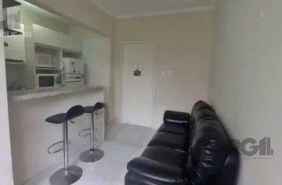 Apartamento à venda no centro histórico com 25 m² e 1 dormitório/quarto disponível.