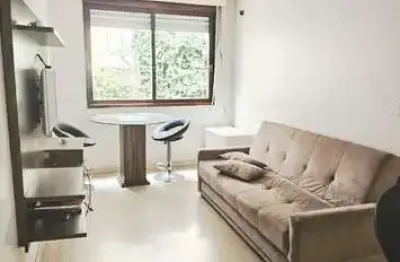 Apartamento para alugar no Centro Histórico com 1 dormitório e 40 m² disponíveis.
