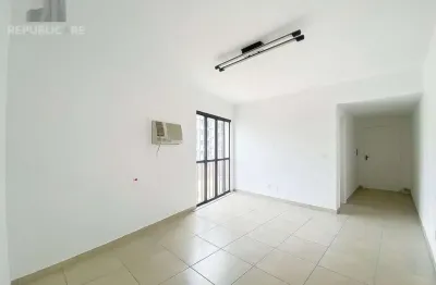 Escritório à venda no bairro São João com 28 m² de área útil disponível!