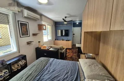 Apartamento à venda na Cidade Baixa com 31 m² de área útil, 0 dormitórios/quartos.