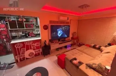 Apartamento à venda no bairro Cavalhada com 71m² e 3 dormitórios/quartos