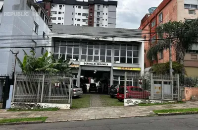 Edifício Comercial à Venda no Bairro Cristo Redentor com 198 m² de Área Útil