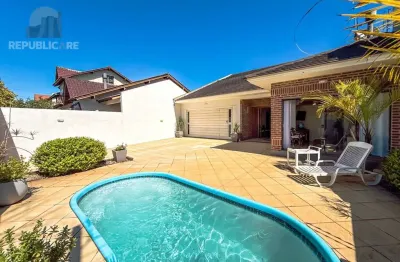 Casa residencial à venda no bairro Estância Velha com 3 dormitórios e 210 m²