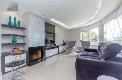 Casa residencial à venda no bairro Santo Antônio com 420 m² e 3 dormitórios/quartos.