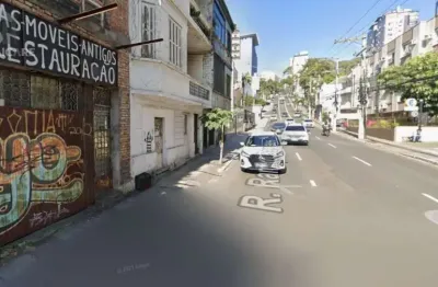 Edifício Comercial à Venda no Bairro Moinhos de Vento com 250 m² de Área Útil