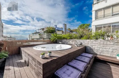 Cobertura à venda com 2 dormitórios no bairro Rio Branco e 185 m² de área útil.