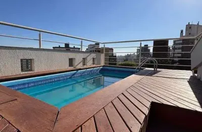 Cobertura à venda em Petrópolis com 110 m² e 2 dormitórios/quartos disponíveis.