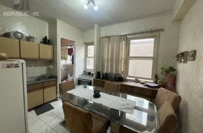 Apartamento à venda no Centro Histórico com 88 m² e 3 dormitórios/quartos.