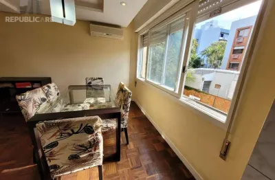 Apartamento à venda no bairro Petrópolis com 117 m² e 3 dormitórios/quartos disponíveis