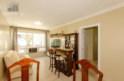 Apartamento à venda com 99 m², localizado no bairro Petrópolis, 3 dormitórios/quartos.