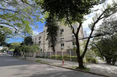 Apartamento à venda em Petrópolis com 3 dormitórios e 101 m² de área útil