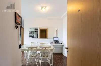 Apartamento à venda no bairro Camaquã com 68 m² e 3 dormitórios/quartos disponíveis.