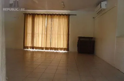 Apartamento à venda no Jardim Carvalho com 42 m² e 1 dormitório/quarto disponível.