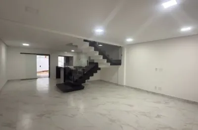 Linda casa 3 quartos à venda  no bairro aeroporto - juiz de fora