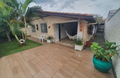 Casa com 3 quartos à venda na Curitiba, 749, Centro, Penha