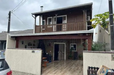 Casa com 3 quartos  no bairro nossa senhora da paz em piçarras