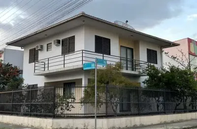 Sobrado 5 dormitórios para alugar centro balneário piçarras/sc