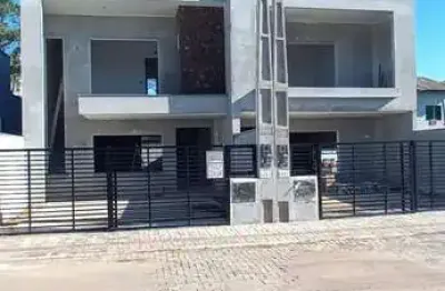 Sobrado em construção no bairro itacolomi, balneário piçarras, sc