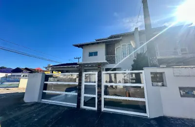 Lindo sobrado semi-mobiliado à venda com 04 dormitórios