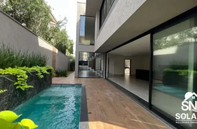 Casa de alto padrão a venda no condomínio jardins madri go